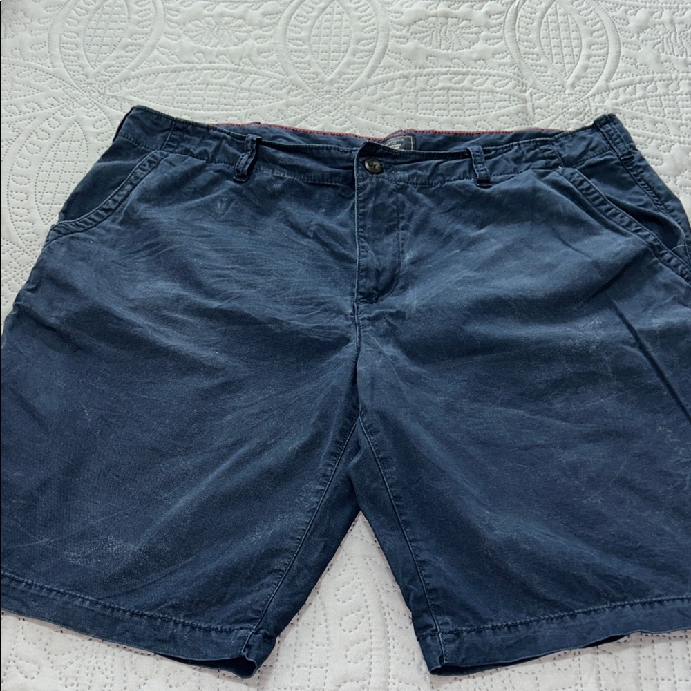 GAP Men's Dark Navy Flat Front Cotton Shorts